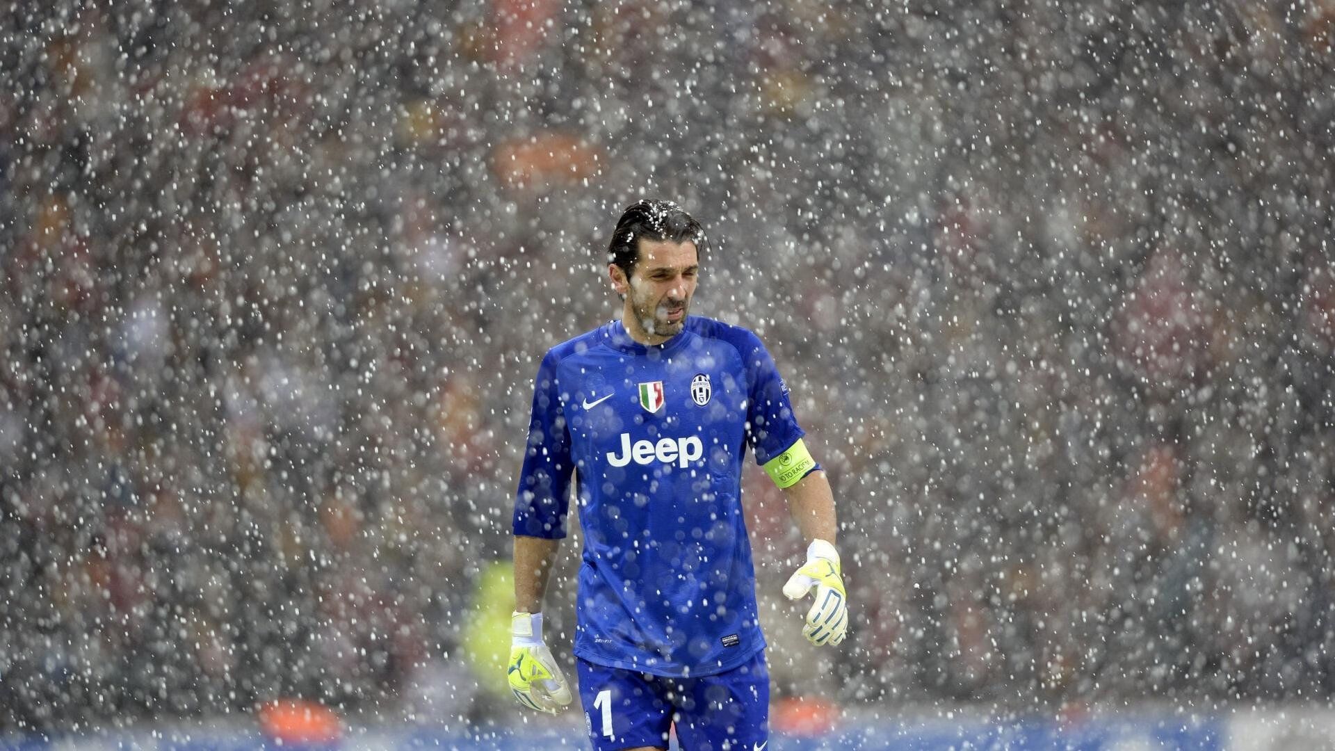 大场面先生!小贾伦统治攻防,深圳强势晋级会师湖人